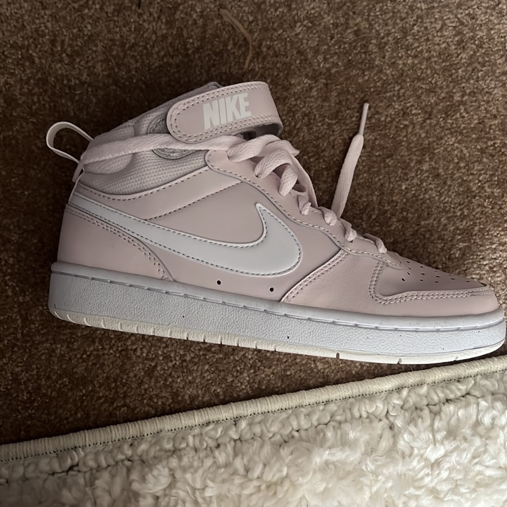 Nikes - Picture 2 of 3